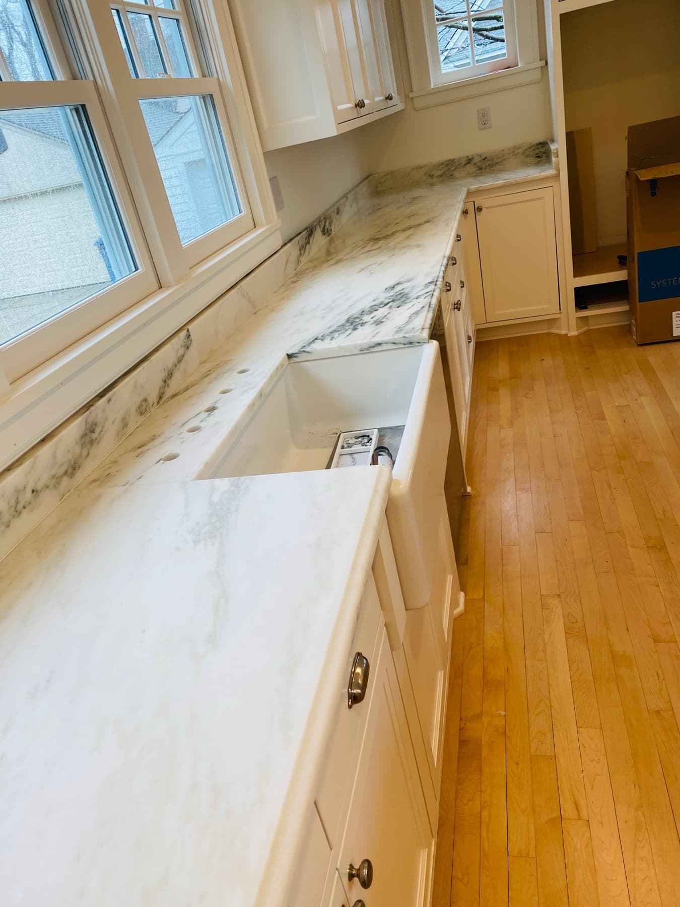 Custom Edge Kitchen Countertop